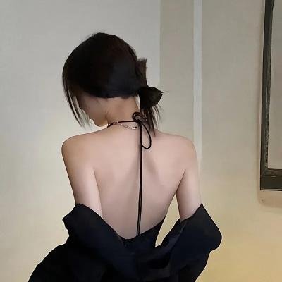 当然是选择原谅她